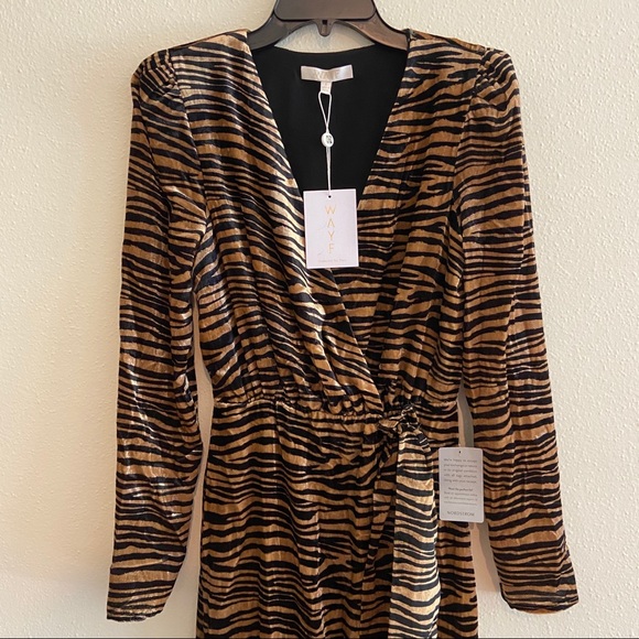 WAYF NWT Tiger Velvet Long Sleeve Wrap Maxi Dress - Picture 5 of 9